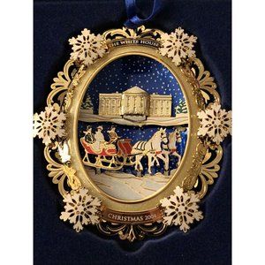 The White House Historical Association 2004 Christmas Ornament Oval Sleigh Scene